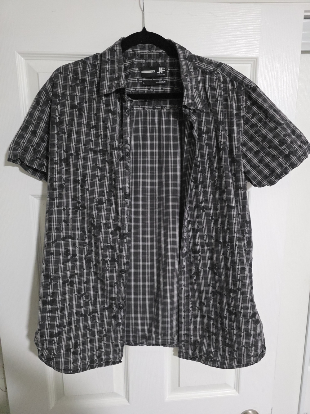 jf j.ferrar Black and Gray Plaid Short Sleeve Button-Down Shirt